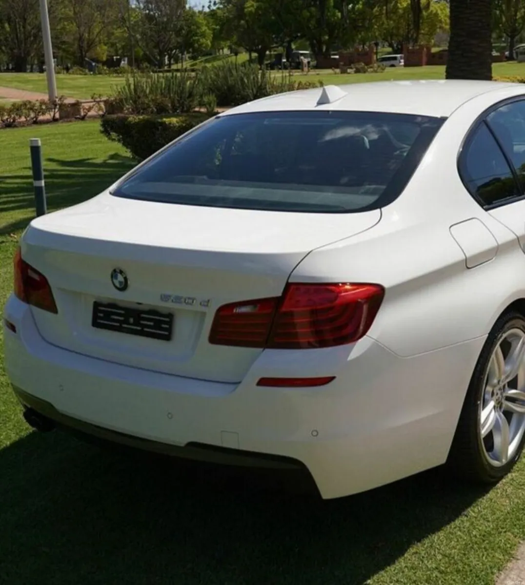 BMW 5-Series 2015 - Image 5