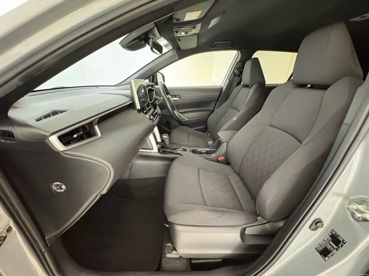 Toyota Corolla Cross Sport Hybrid - Image 6