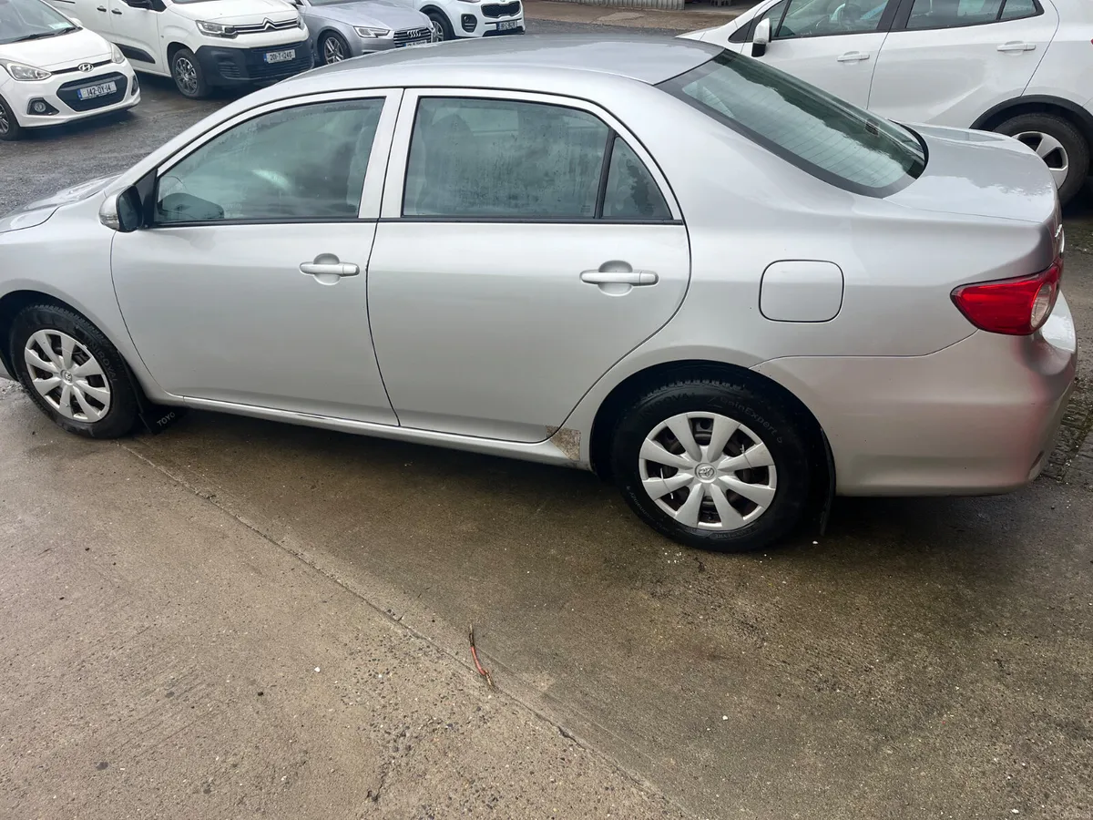 Toyota Corolla 2011 - Image 5