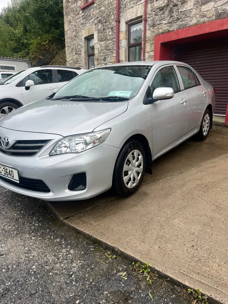 Toyota Corolla 2011 - Image 3