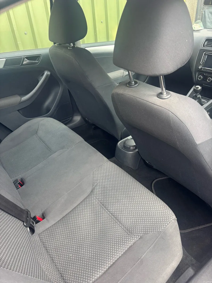 2011 Volkswagen Jetta NCT + Tax €4,000 - Image 6