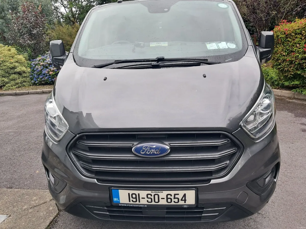 Ford Transit Custom Kombi 9 Seater 2019 - Image 4