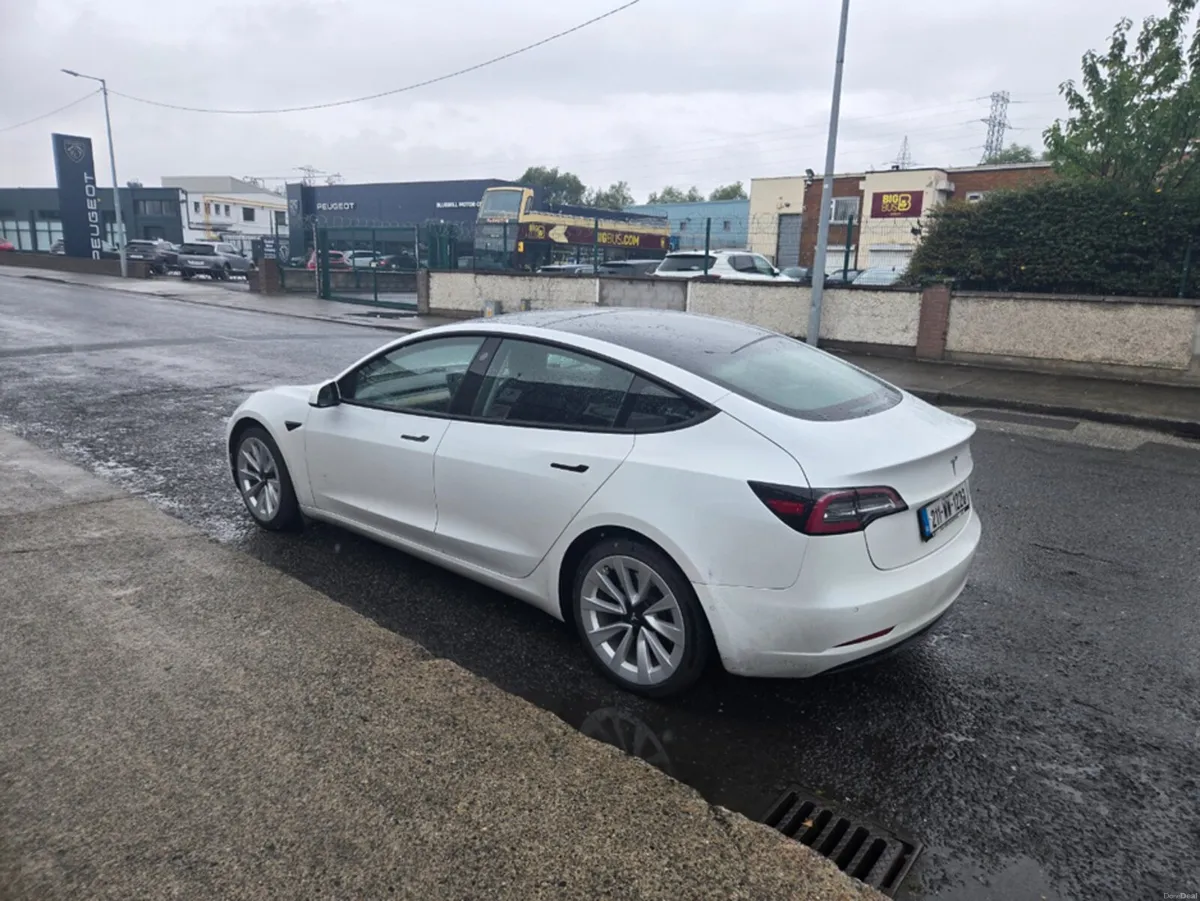 Tesla Model 3 STANDARD RANGE PLUS  REAR WHEEL DRIV - Image 3