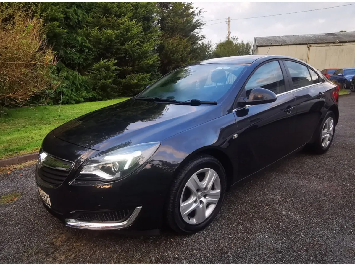 Vauxhall Insignia 1.6 CDTI DESIGN  136PS AUTO - Image 1