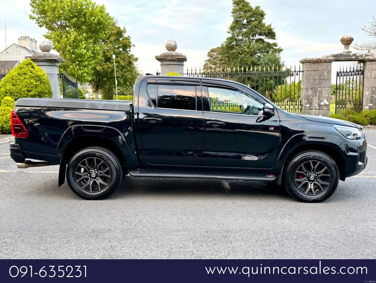Toyota Hilux 2.4 D4D GR SPORT AUTO==€43,950 PLUS V - Image 2