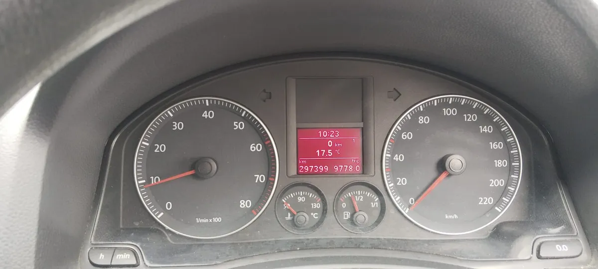 Car - Image 2
