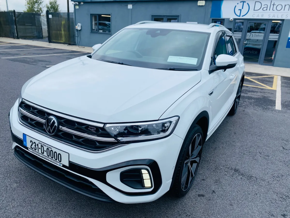 VOLKSWAGEN T-ROC R-LINE DSG AUTO 2023 (231) - Image 1