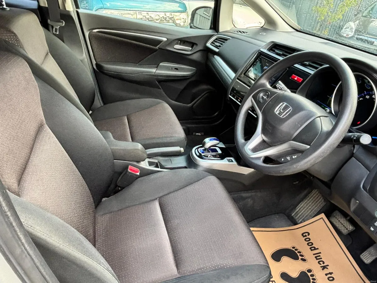 🚗 2013 Honda Fit Hybrid – Only 47,000 KM! 🚗 - Image 5