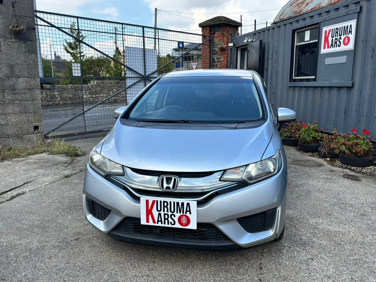🚗 2013 Honda Fit Hybrid – Only 47,000 KM! 🚗 - Image 1