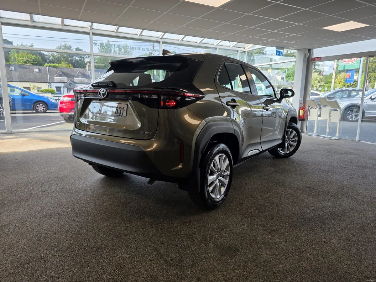 Toyota Yaris Cross  1.5 Hybrid Luna 2024 - Image 3
