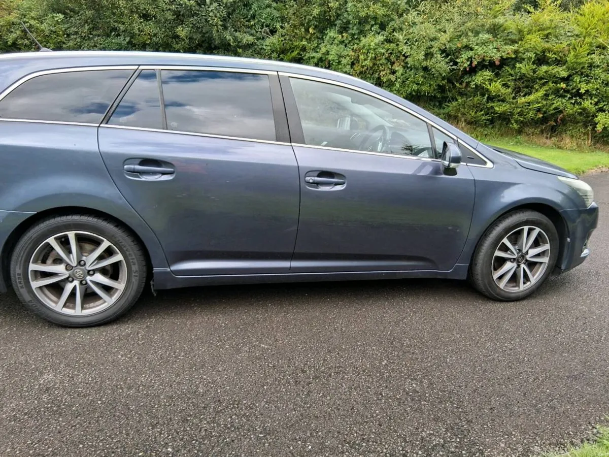 2013 Toyota Avensis 2.0 d4d estate nct tax extras - Image 4