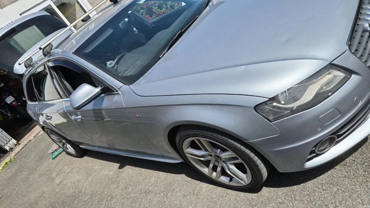 Audi A4 Avant S-Line 2.0TDI 2009 - Image 3