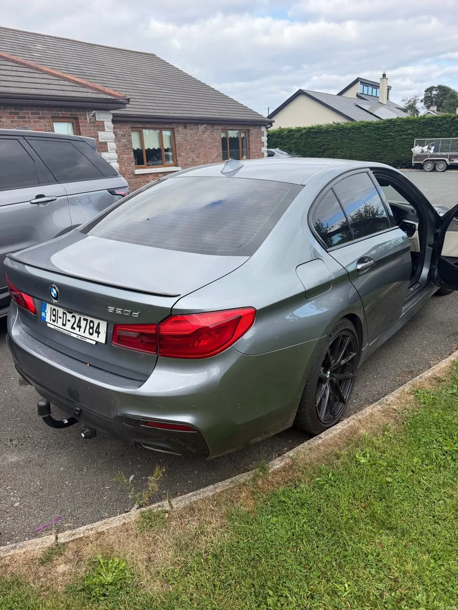 Car - Image 3