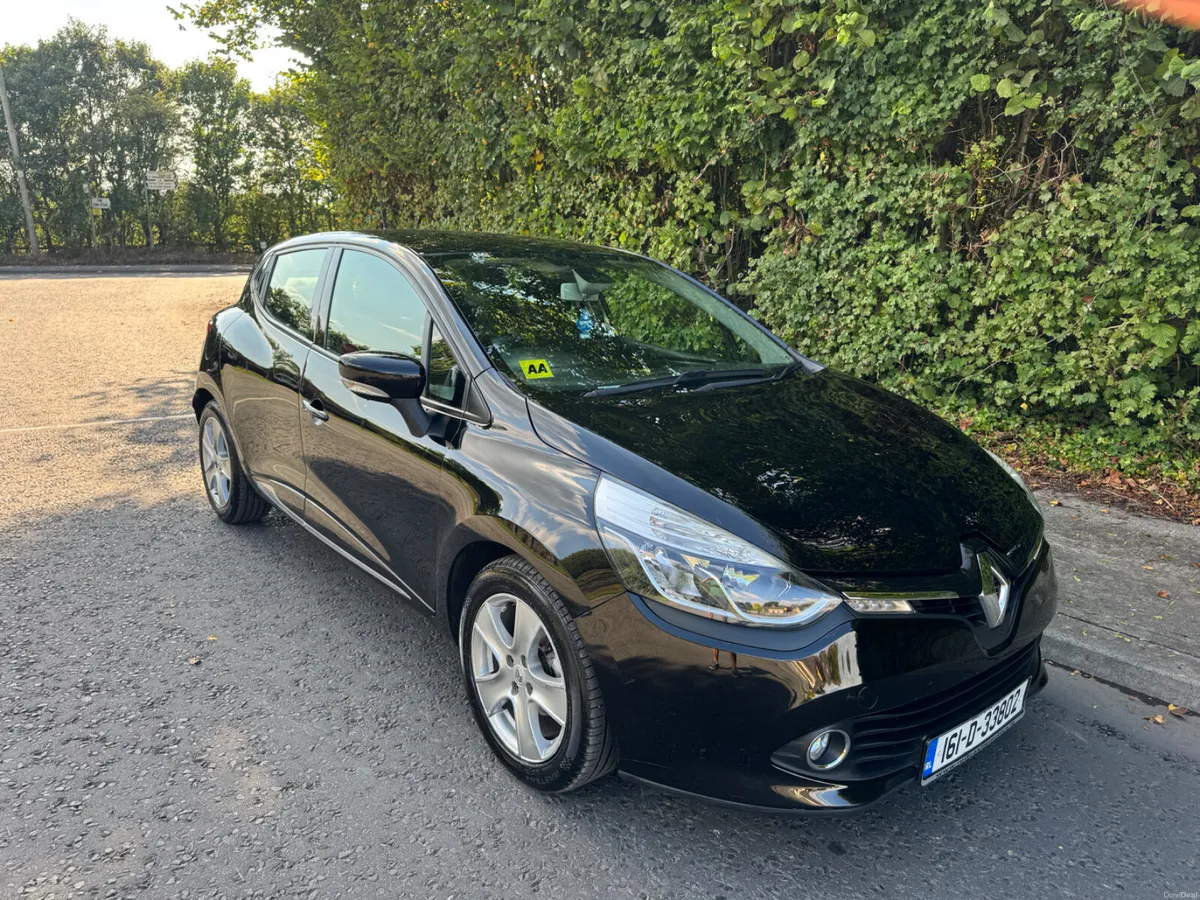 Renault Clio low mileage - Image 2