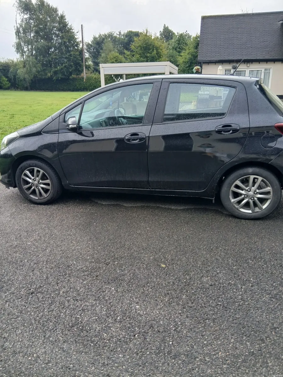 Toyota Yaris 2017 - Image 5