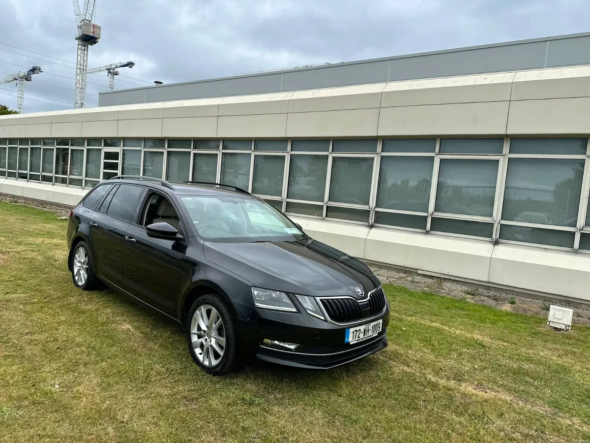 Skoda Octavia 2017 Automatic - Image 2