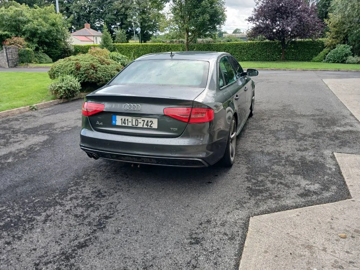 Audi A4 S-Line Black edition - Image 3