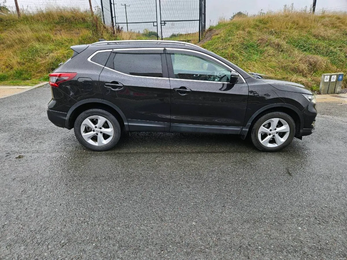 Nissan Qashqai 1.2 Petrol
New nct 01/2028
Cheap ta - Image 4