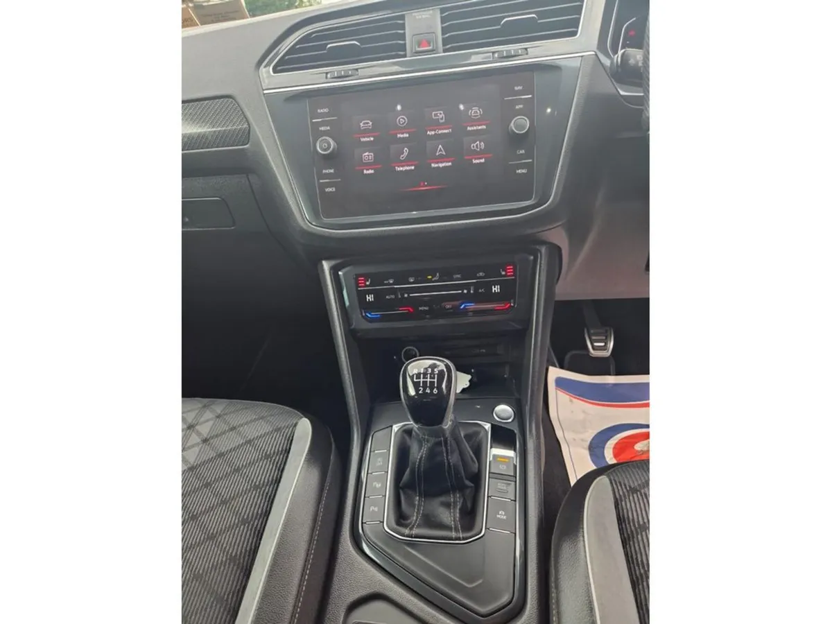 Volkswagen Tiguan R Line 2.0tdi M6F 150HP 5DR - Image 3
