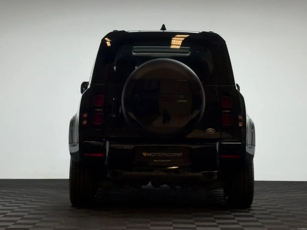 Land Rover Defender XS EDITION 110 P400E - Image 6