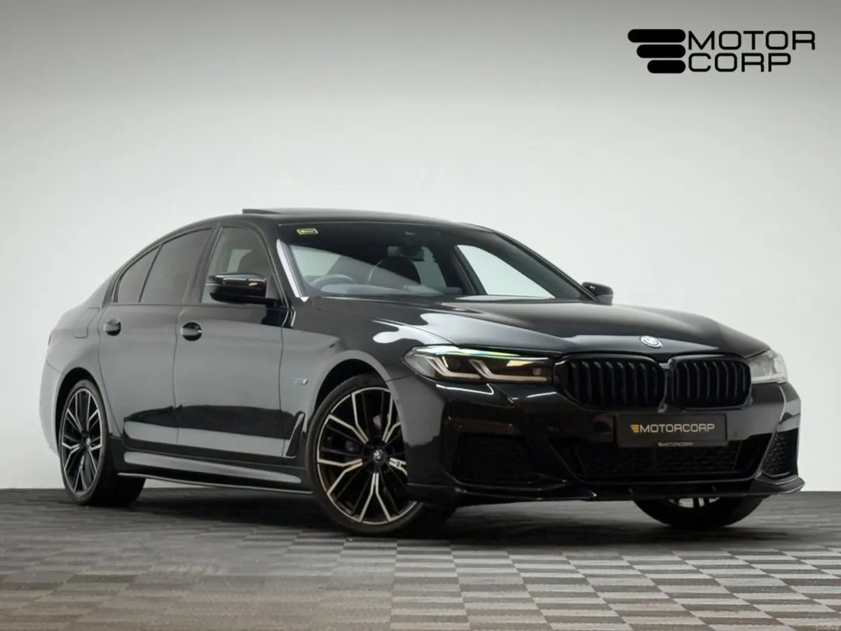 BMW 5-Series 530E M SPORT PRO XDRIVE *HUGE SPEC* - Image 1
