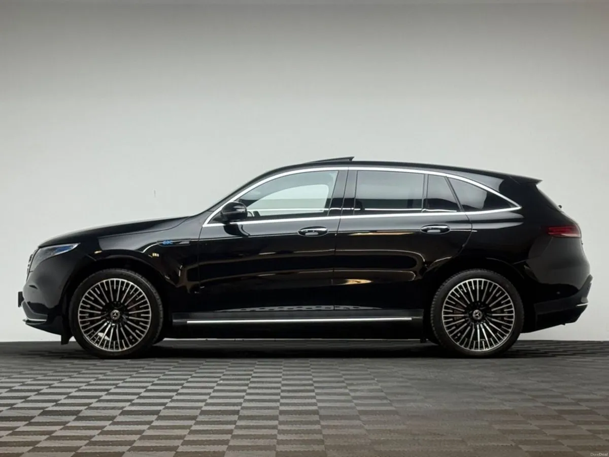 Mercedes-Benz EQC 400 AMG LINE PREMIUM 4MATIC - Image 4
