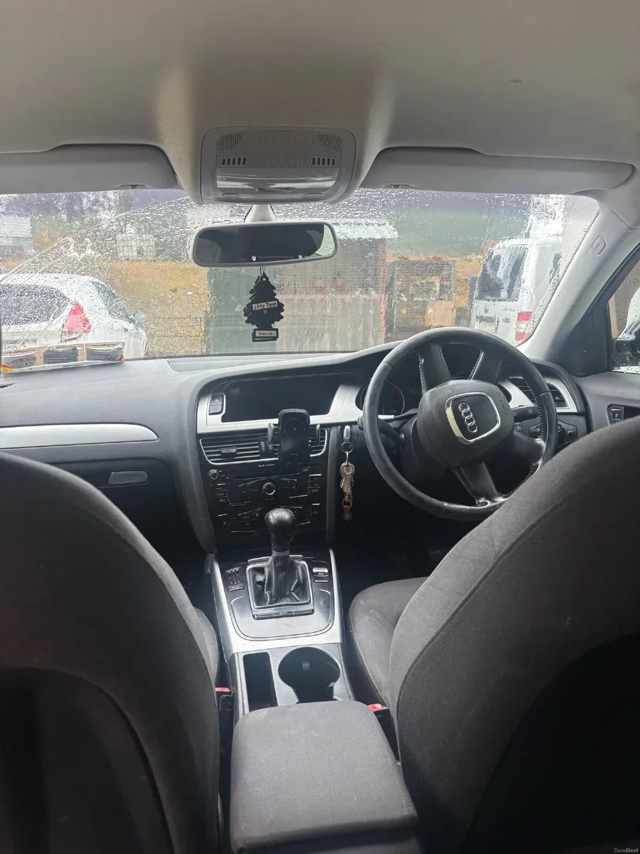 Audi A4 2011 - Image 2