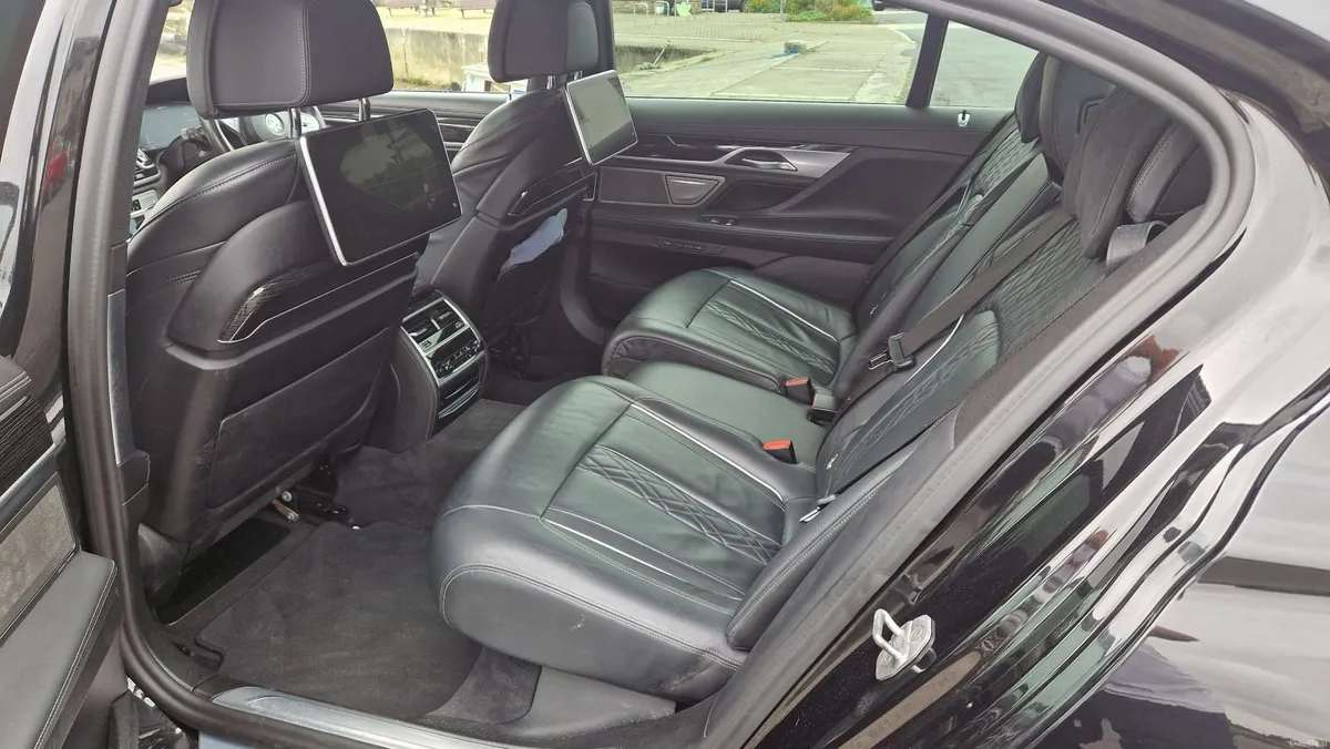 BMW 7-Series 2019 - Image 5