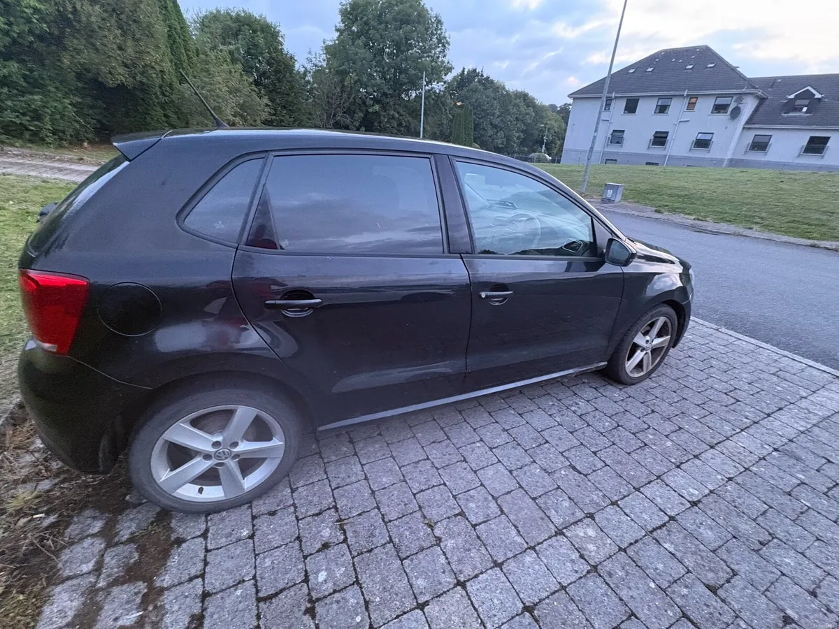 Black Volkswagen Polo 2012 - Image 5