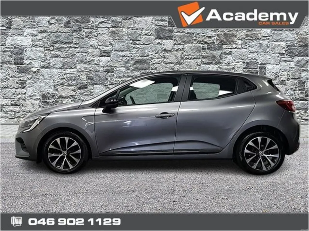 Renault Clio Equilibre TCE**JUST LANDED** - Image 6