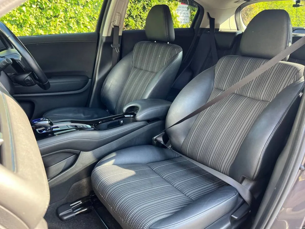 Honda Vezel 1.5 HYBRID AUTO // ADAPTIVE CRUISE CON - Image 6