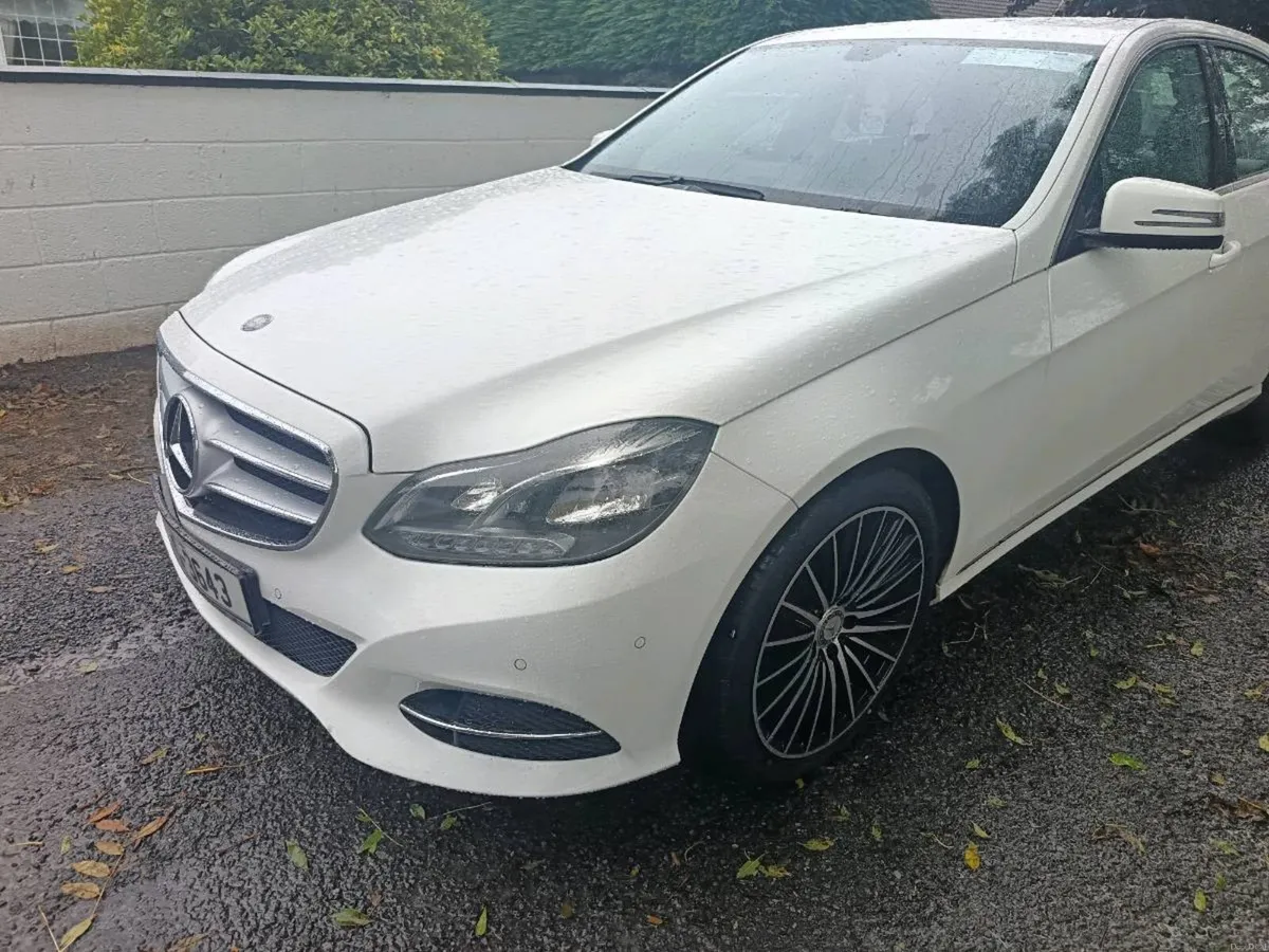 Mercedes E220 6 speed manual - Image 2