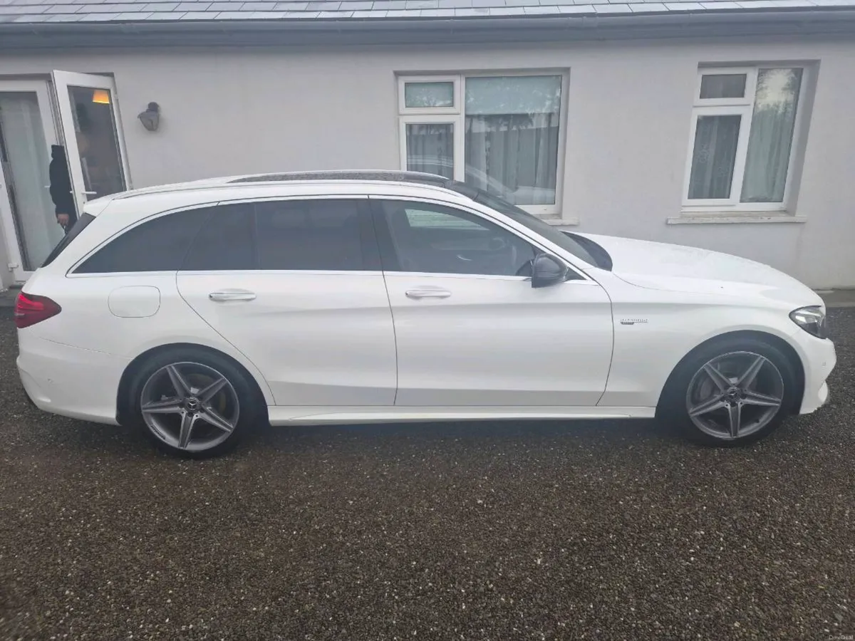 Mercedes Benz c class estate - Image 3