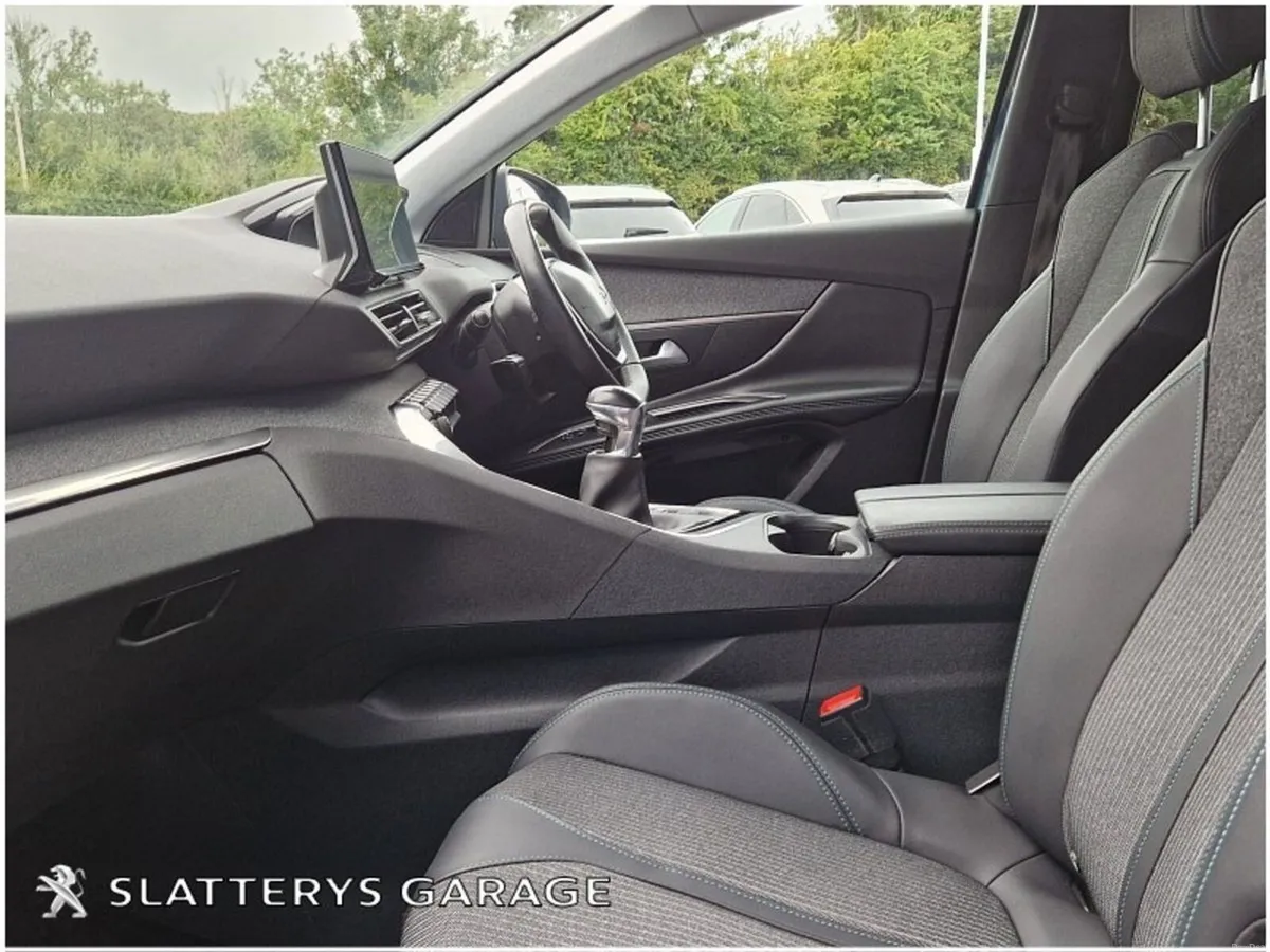 Peugeot 3008 1.2 PureTech 130bhp Allure - Image 4