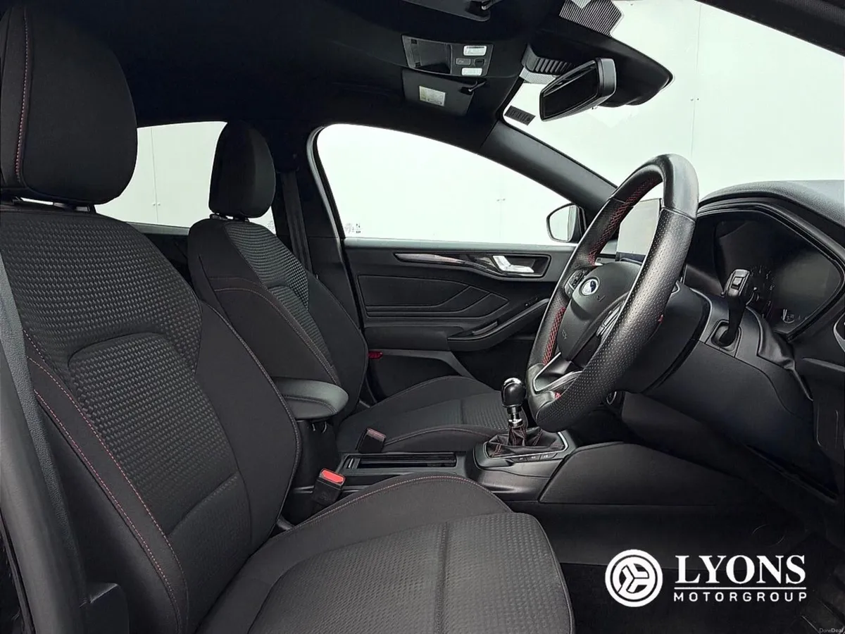 Ford Focus 1.0T EcoBoost Hybrid 125PS ST-Line - Image 3