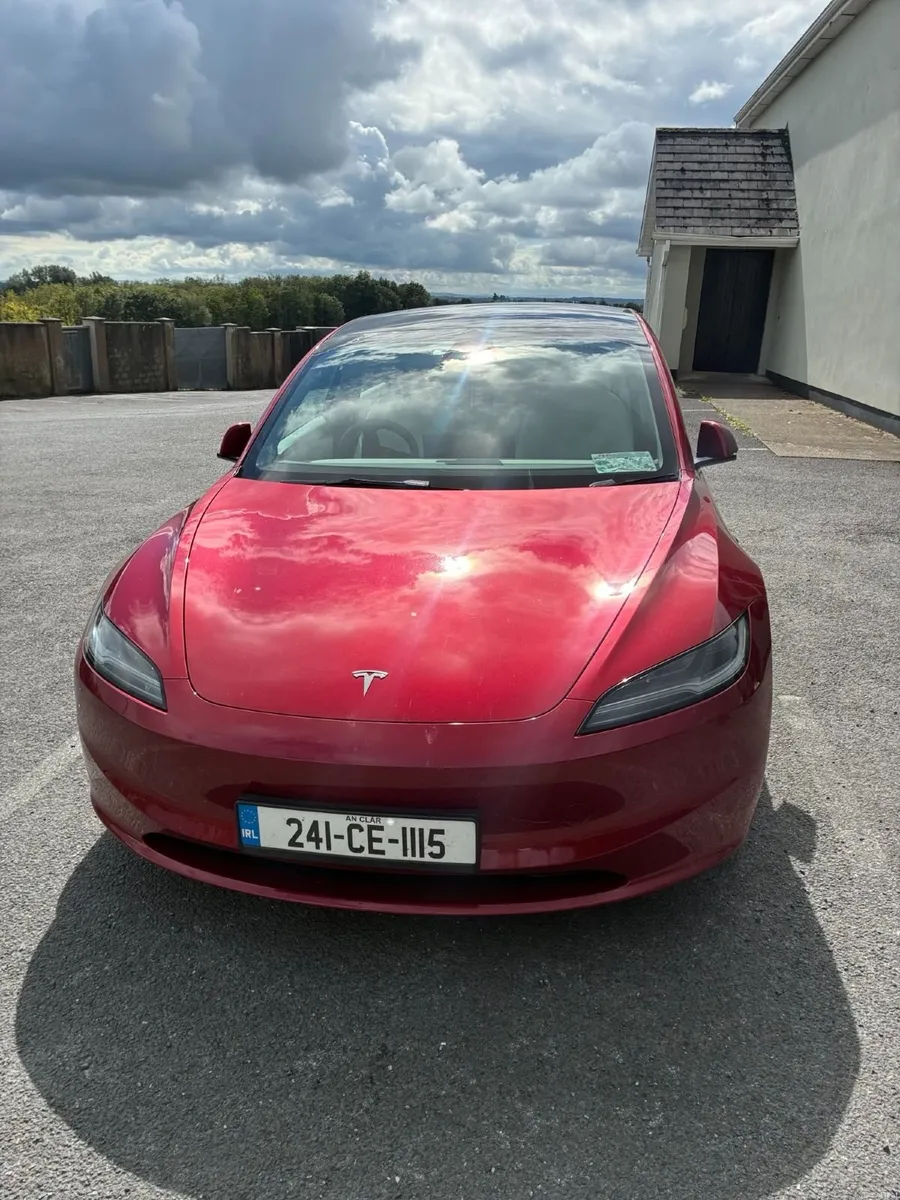 Tesla Model 3 2024 - Image 1
