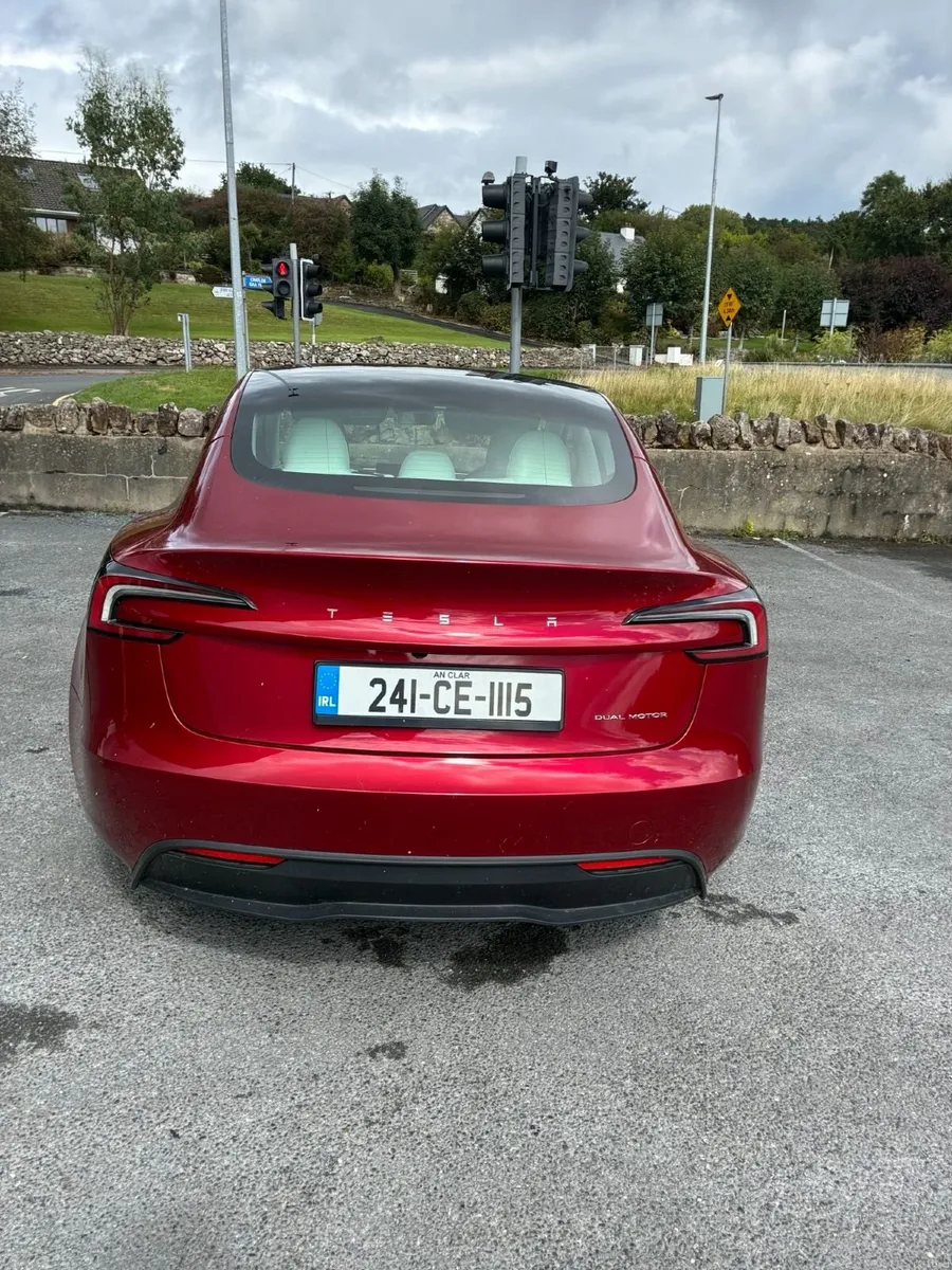 Tesla Model 3 2024 - Image 3