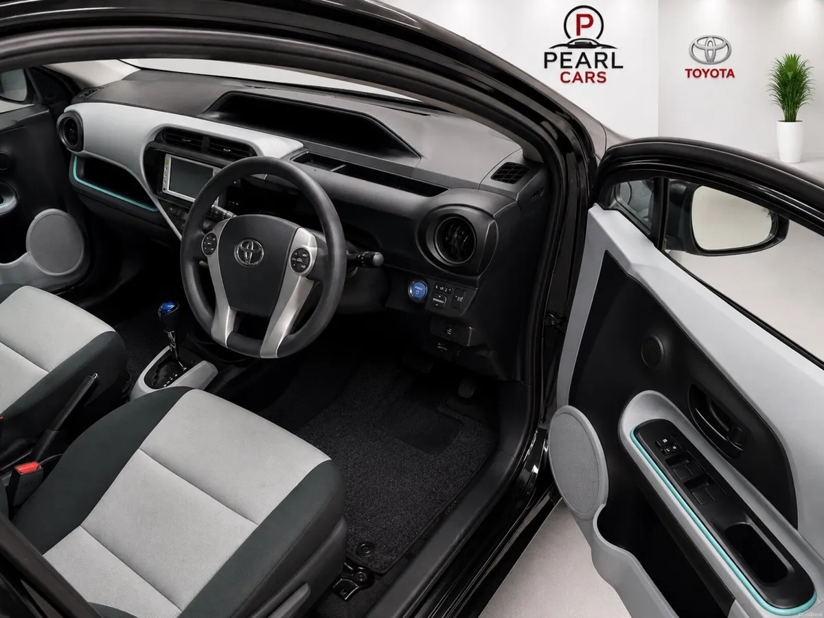 Toyota Aqua 2012 - Image 6