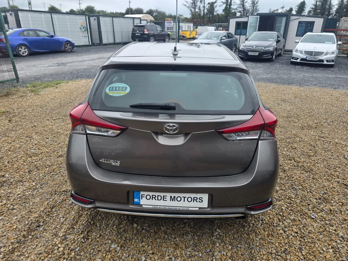 Toyota Auris 2017 - Image 5