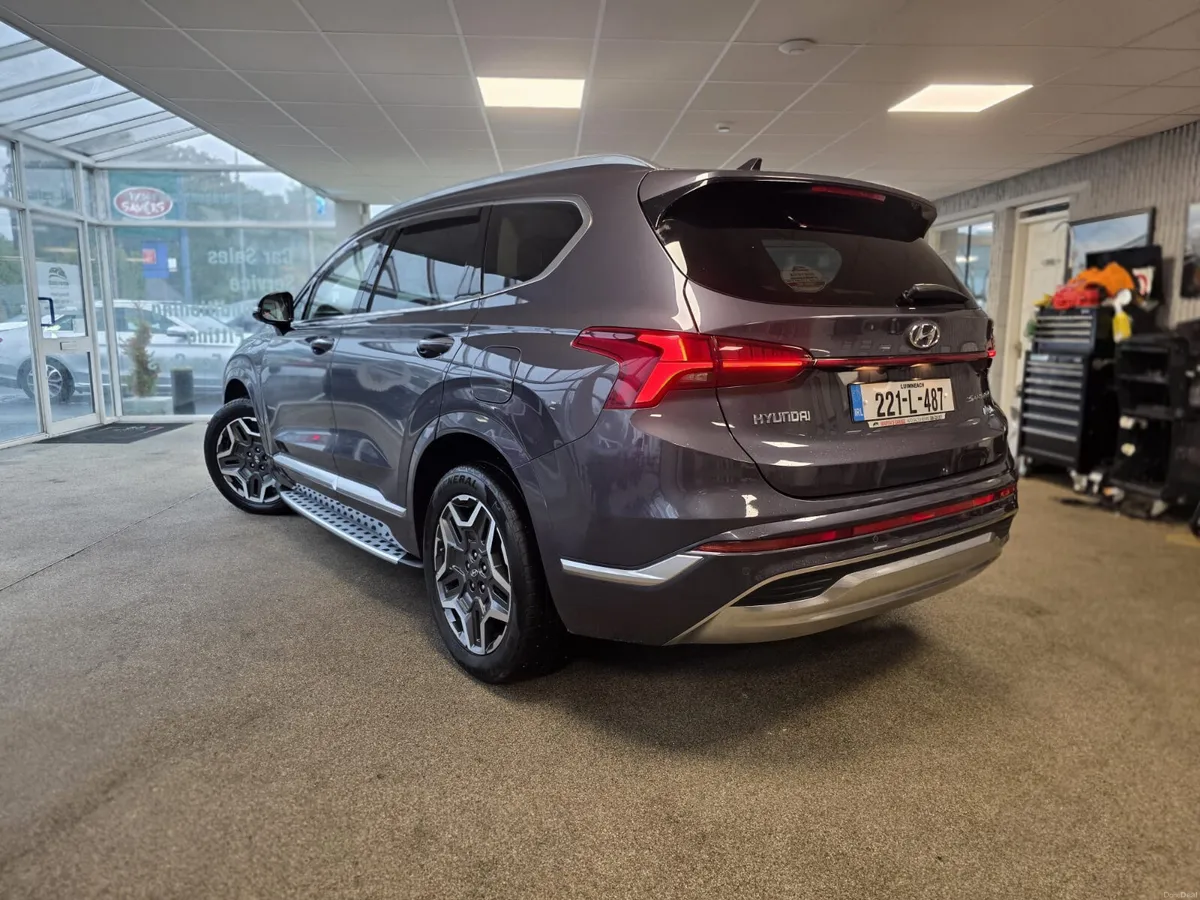 Hyundai Santa Fe 1.6 PHEV 4WD Executive 7S 2022 - Image 5