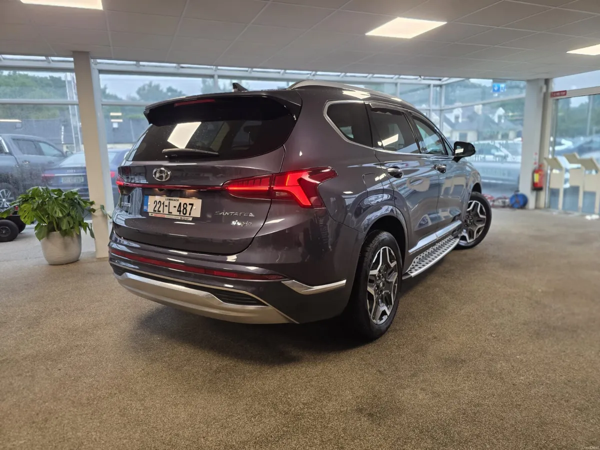 Hyundai Santa Fe 1.6 PHEV 4WD Executive 7S 2022 - Image 6