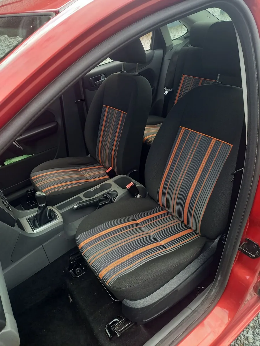 Ford Focus 2009 1.6 Diesel FULL SERVICE HISTORY - Image 5
