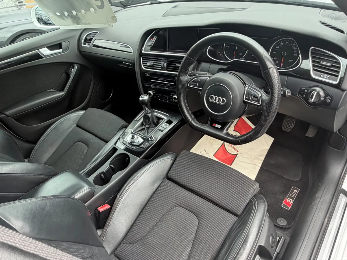142 AUDI A4 2.0TDI S-LINE  BLACK EDITION - Image 6
