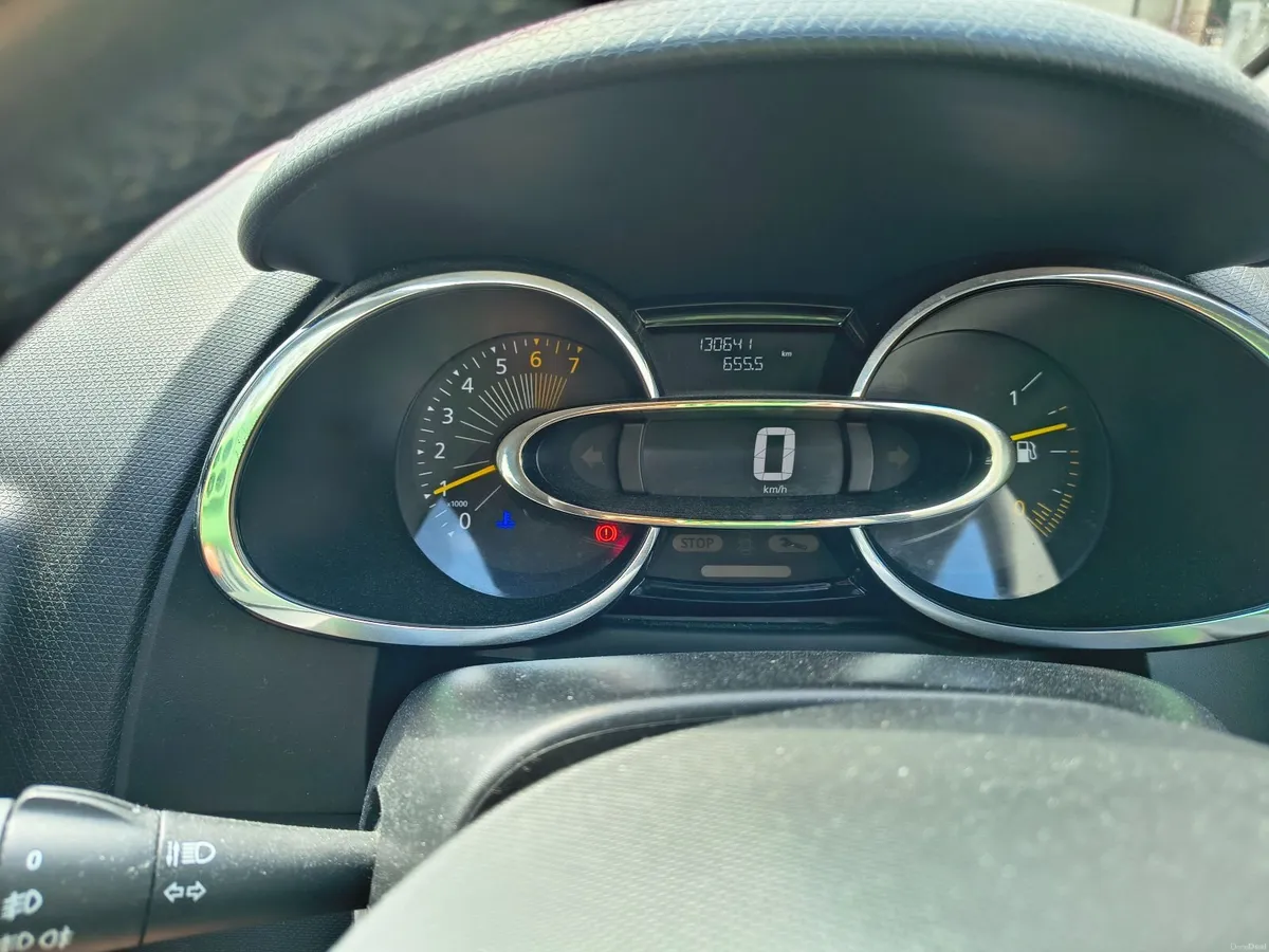 Renault Clio 2015 - Image 1
