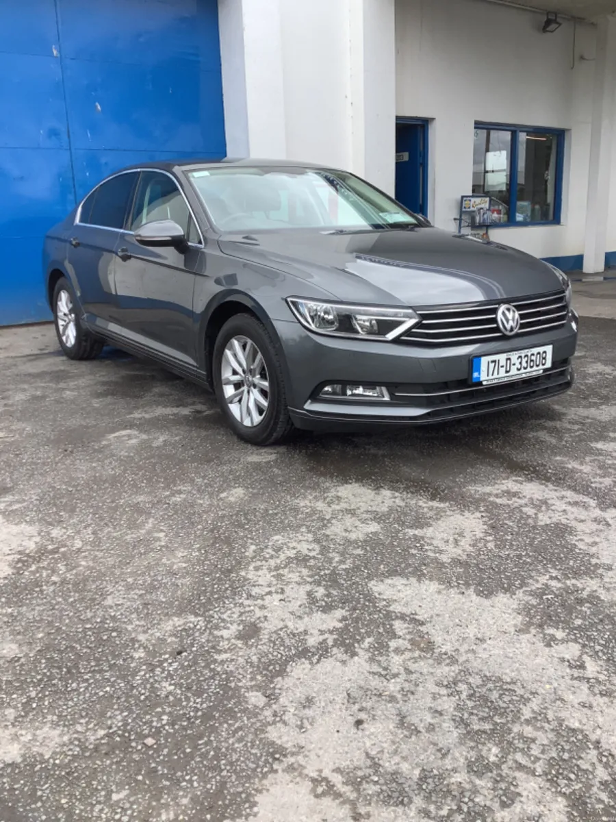 Volkswagen Passat 2017 - Image 3