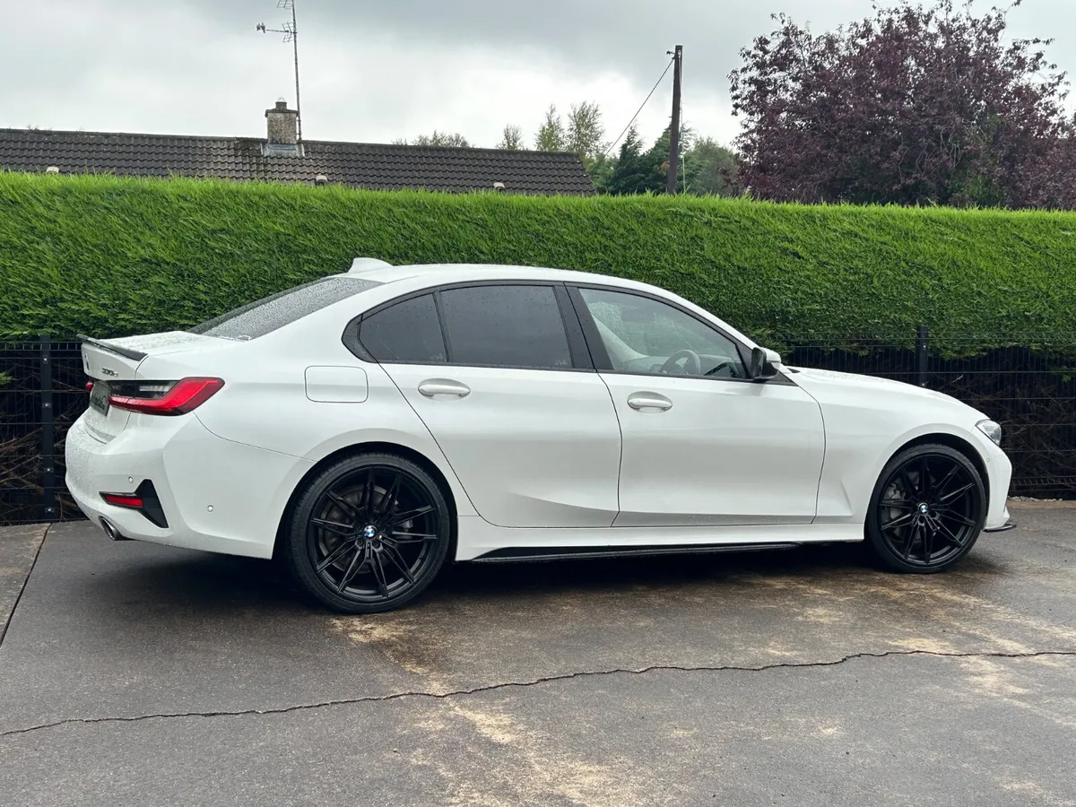 20 Bmw 330e Se pro  1Owner from new - Image 6