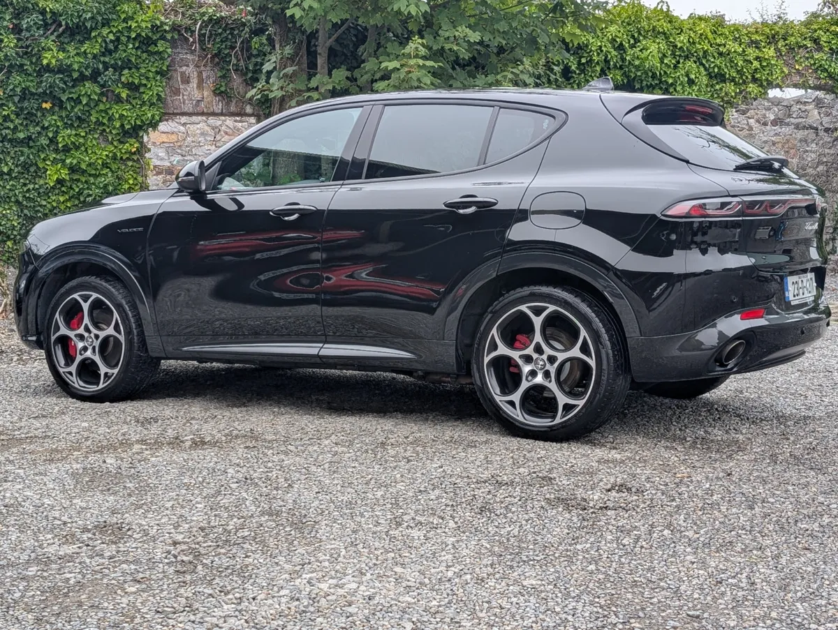 2023 Alfa Romeo Tonale Veloce 1.3 PHEV 280 BHP - Image 5