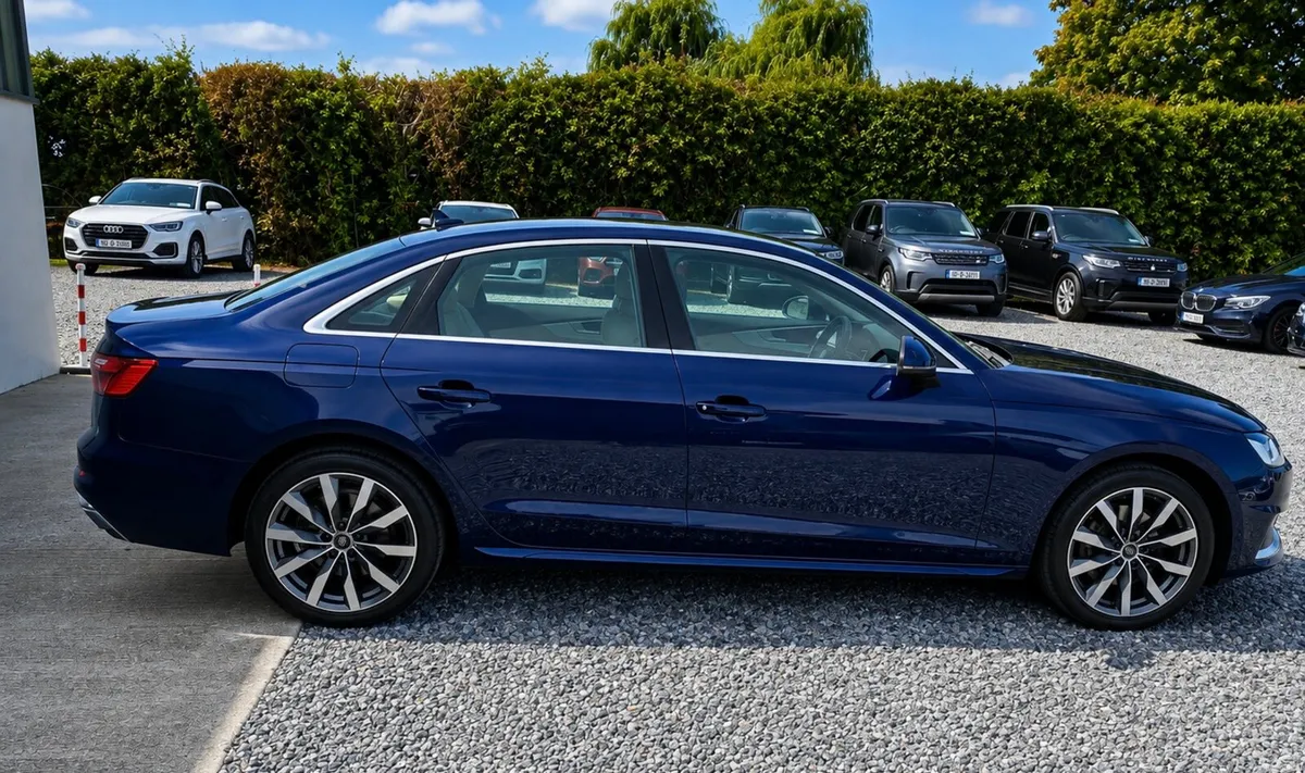 Audi A4 2021 - Image 2