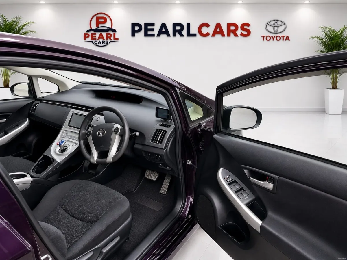 Toyota Prius 2014 Hybrid with 3 months warranty - Image 5