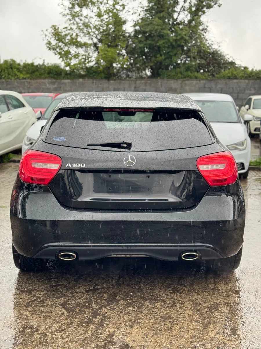 MERCEDES BENZ A180 AMG Line AUTO 2014 24000KM - Image 5